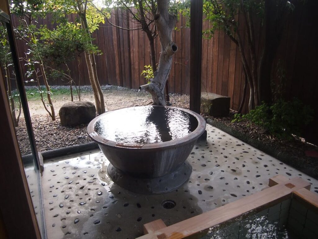 九葦草の茶碗風呂